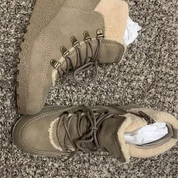 JellyPop Wedge Boots for Girls Size 5M New without box - Picture 4 of 4